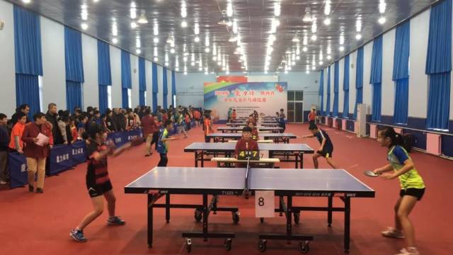 疑给球员带 疑给球员带