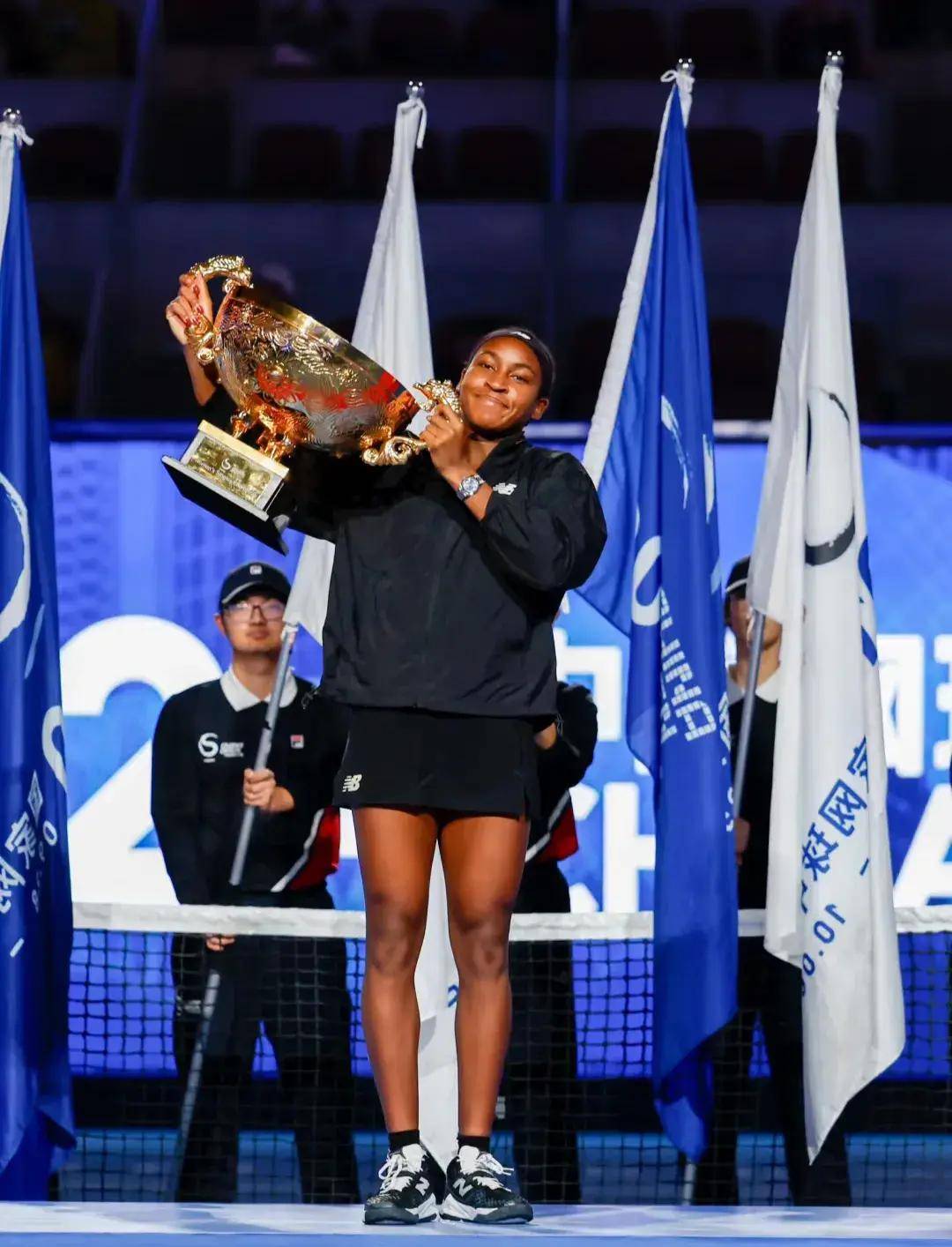 折与罗迪克 折与罗迪克